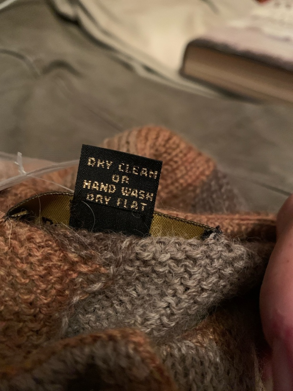 Vintage Leo Peressi Button-Front Sweater. 100% Alpaca. Women’s XL - Picture 5 of 5